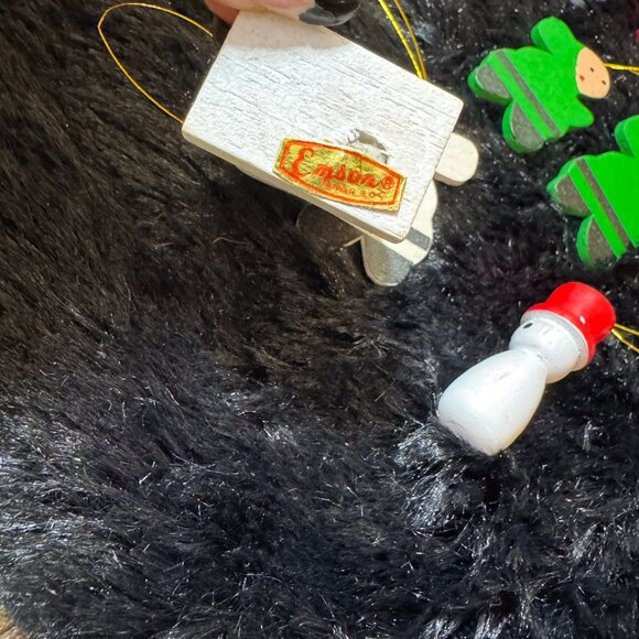 Vintage Wooden Christmas Ornaments Set Of 33 Handcrafted Holiday Decore - Picture 5 of 6